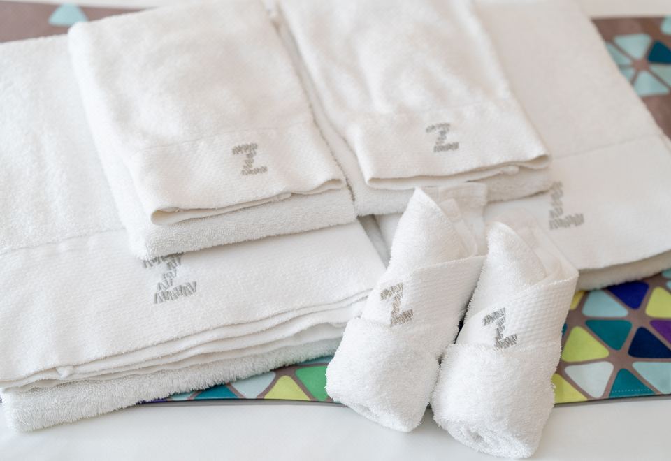 品質景觀大床房（180°正湖景+小冰箱+電動窗簾）