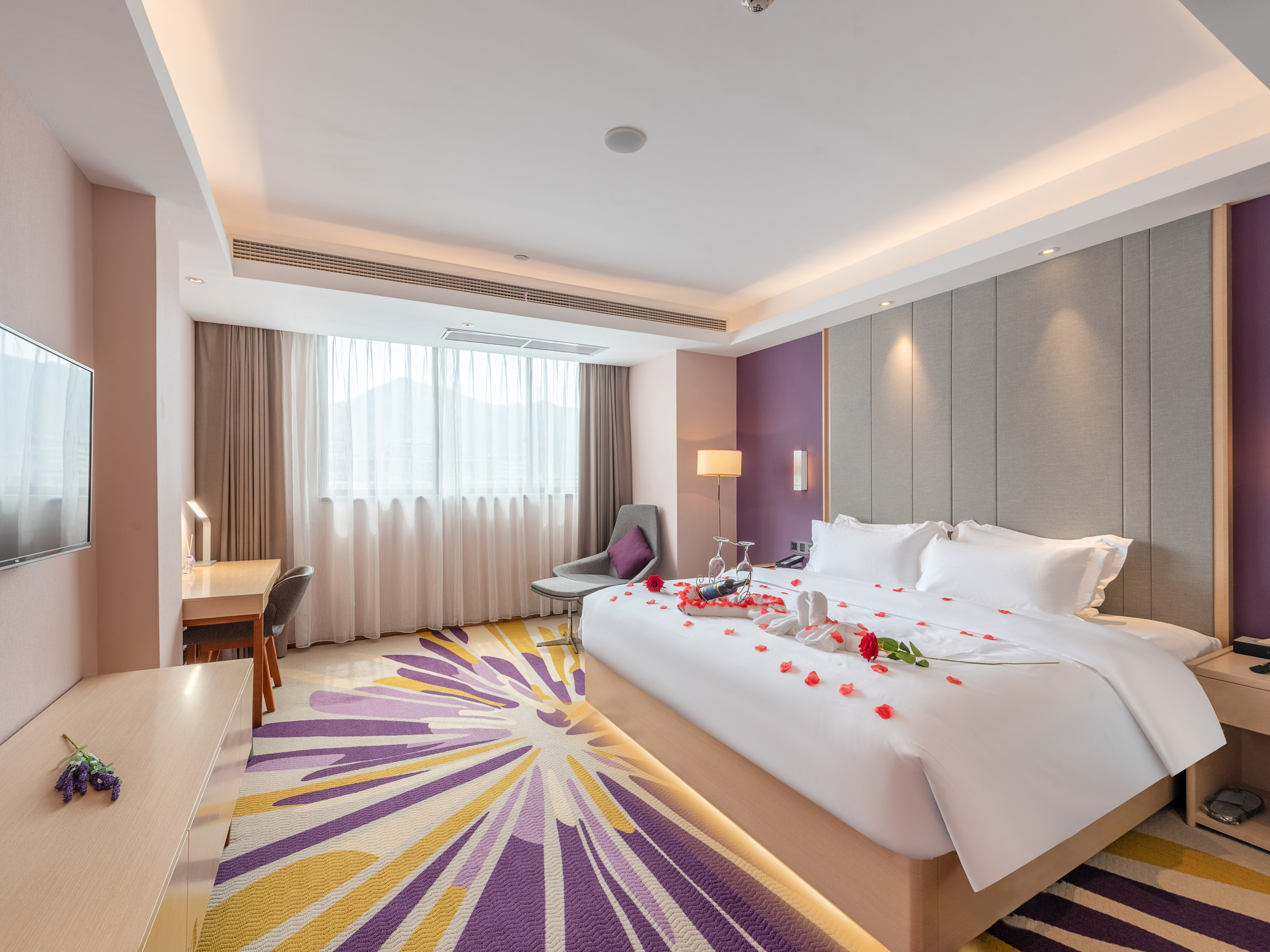 浪漫麻将优享房（慕思床垫＋手机投屏+舒枕好眠）