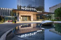 NOVOTEL YINCHUAN HUIRONG Các khách sạn ở 