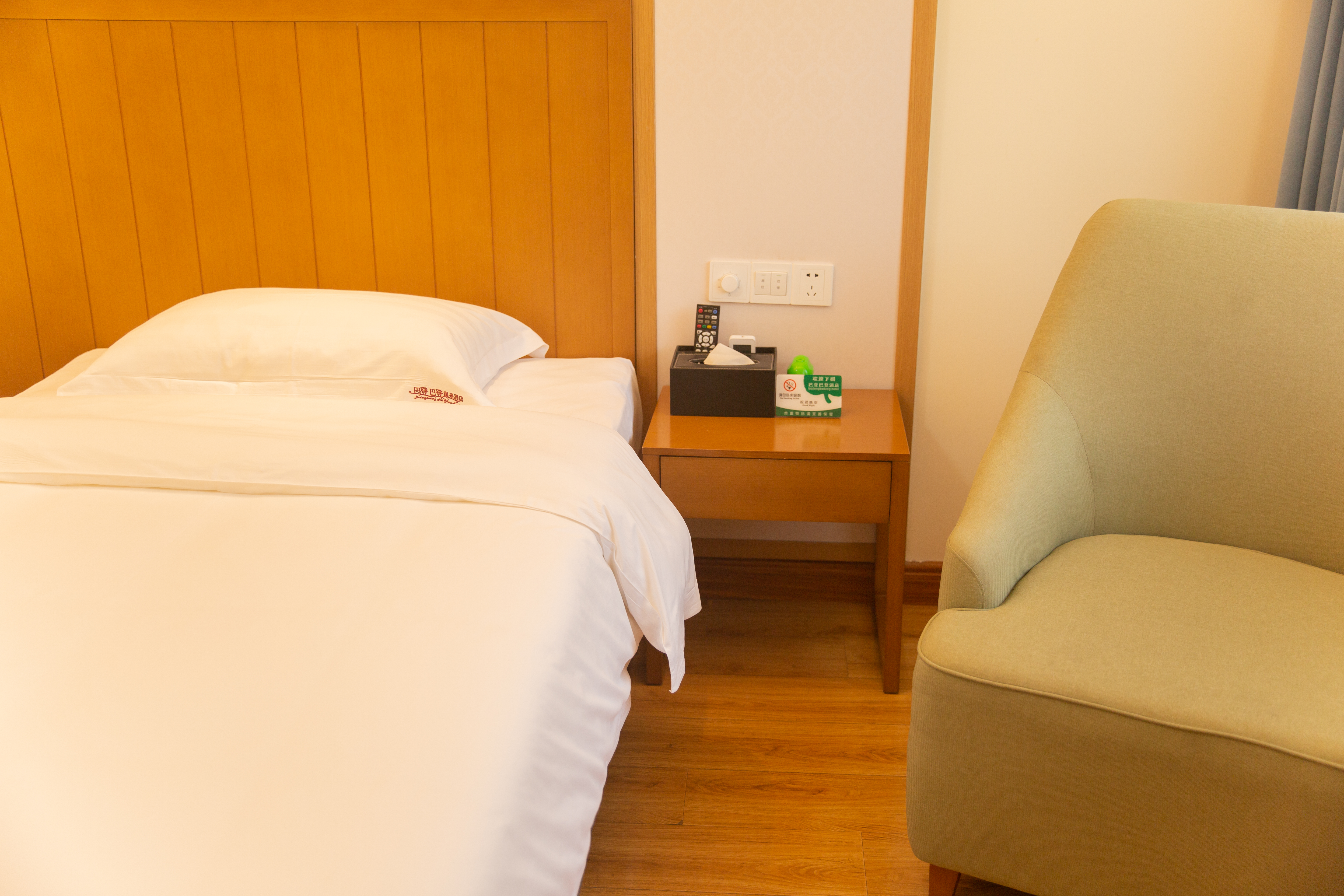 Badeng Hot Spring Hotel Deluxe Standard Room