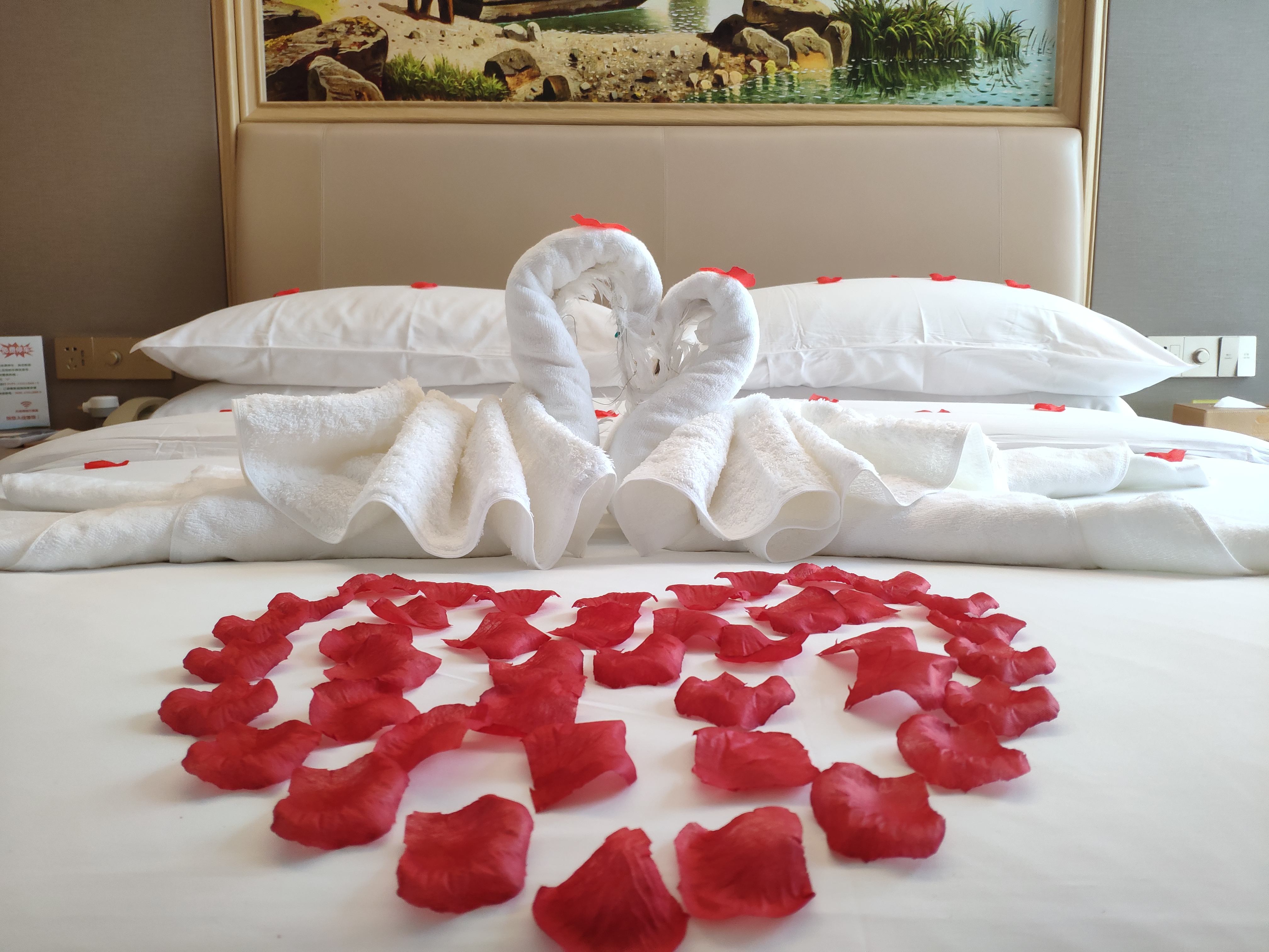 浪漫情侣主题房