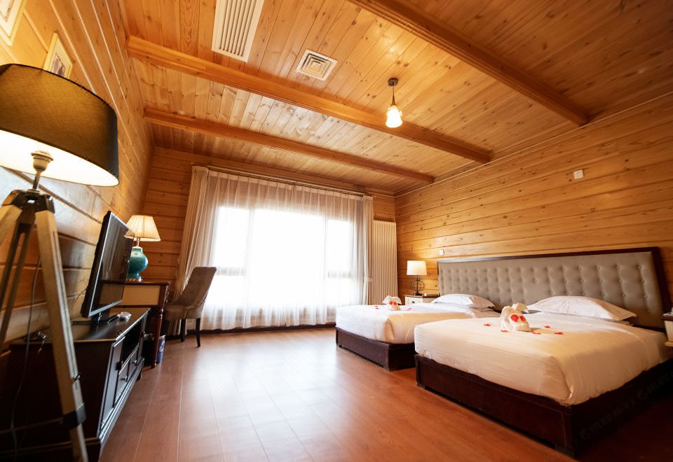 Beijing Placid Lake Resort HotelThree-bedroom cabin