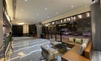City Select Hotel (Daye North Station Qilijie Road Branch)