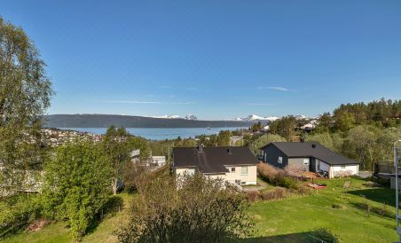 Villa Ekornveien with a great seaview - Housity