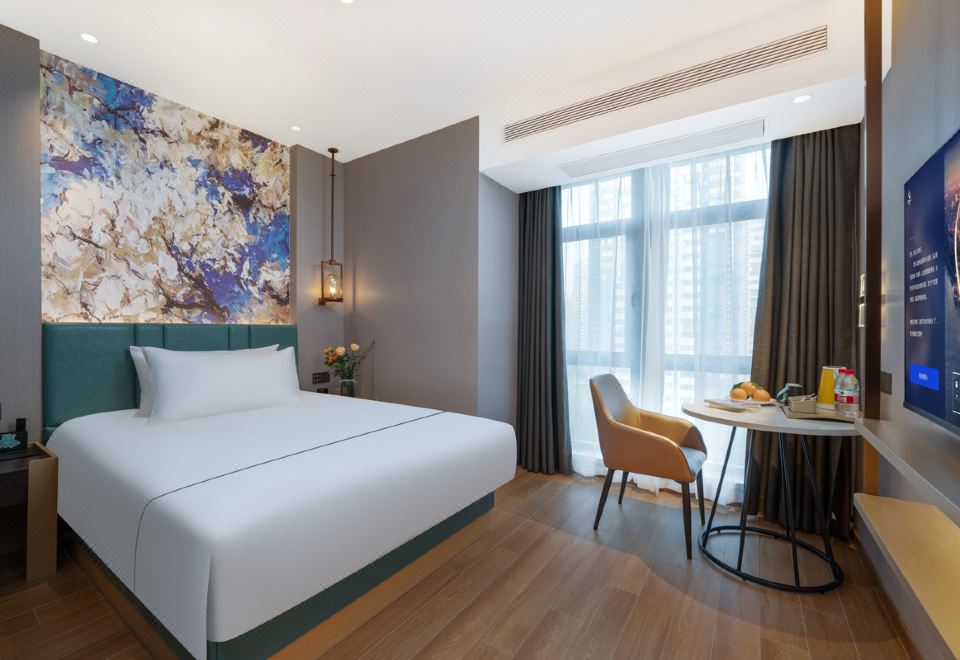 智能輕雅大床房（智能客控）