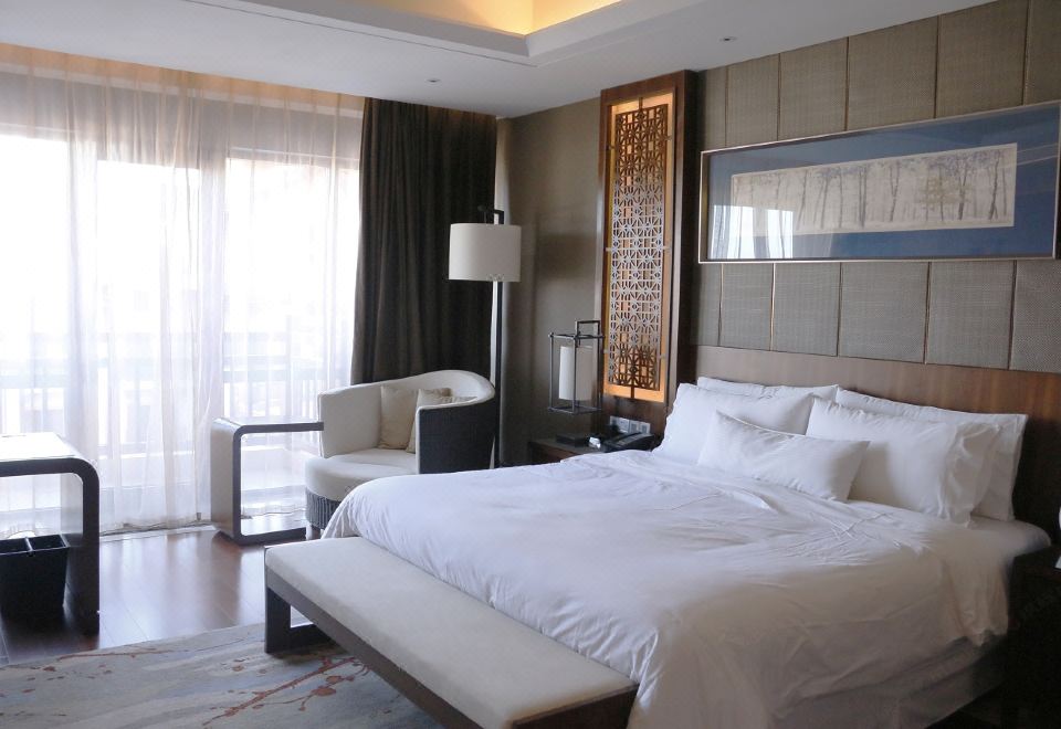 行政豪华大床房