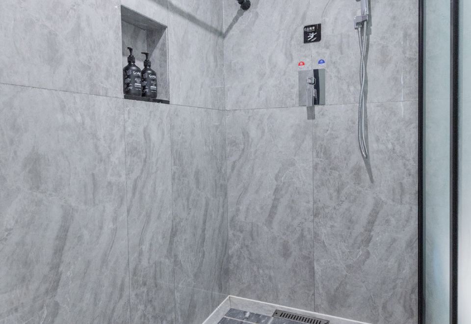 智享·奢華雙床房—智能客控