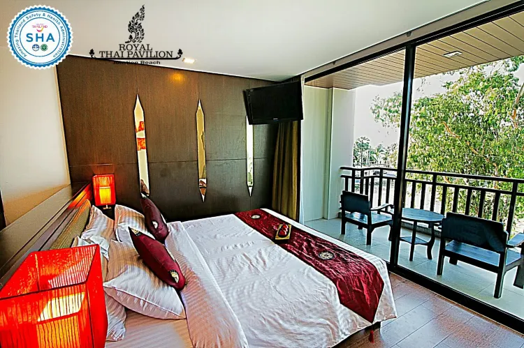 ห้องดีลักซ์ วิวทะเล เตียงใหญ่