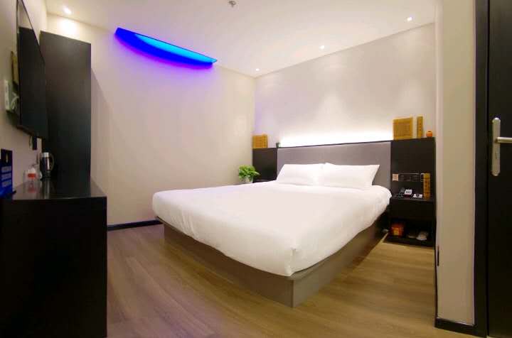 大床房（小冰箱+茶包Coffee）