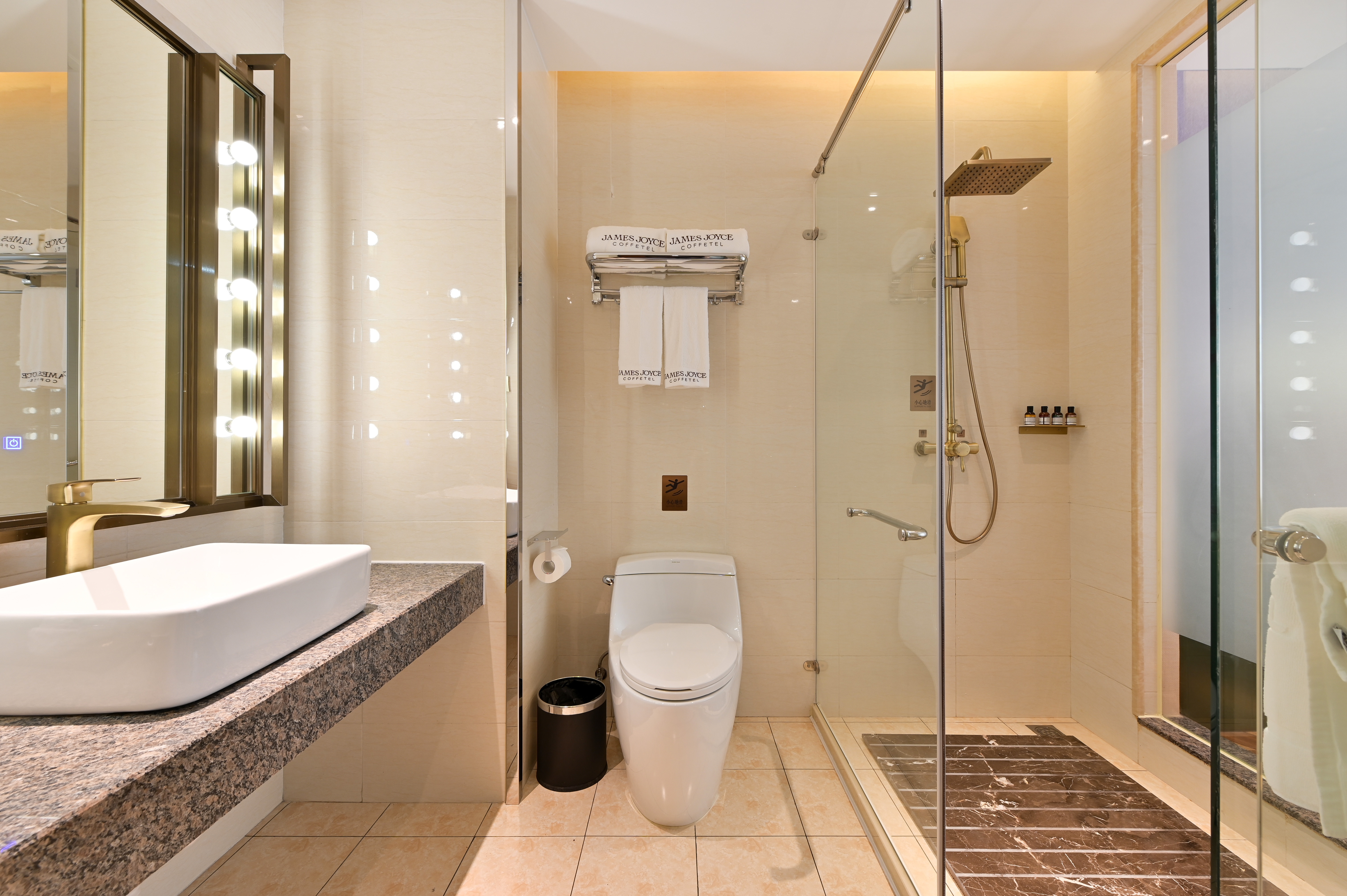 啡凡豪华双床房