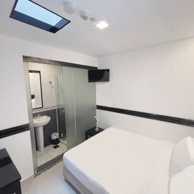 標準大床房（無窗） 酣睡酒店@馬林百列優惠