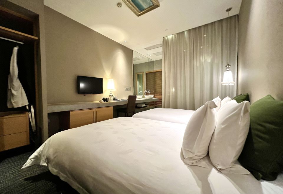 標準雙床房（無窗）