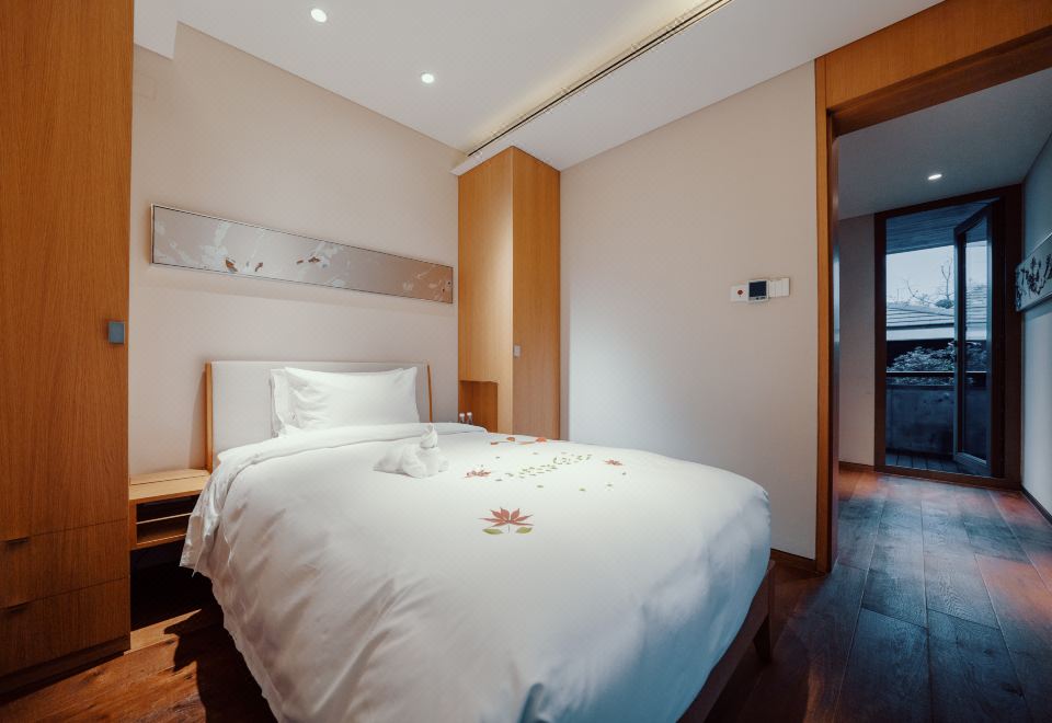 Naked ValleyFamily Cliffside Villa - 2+1 Bedroom