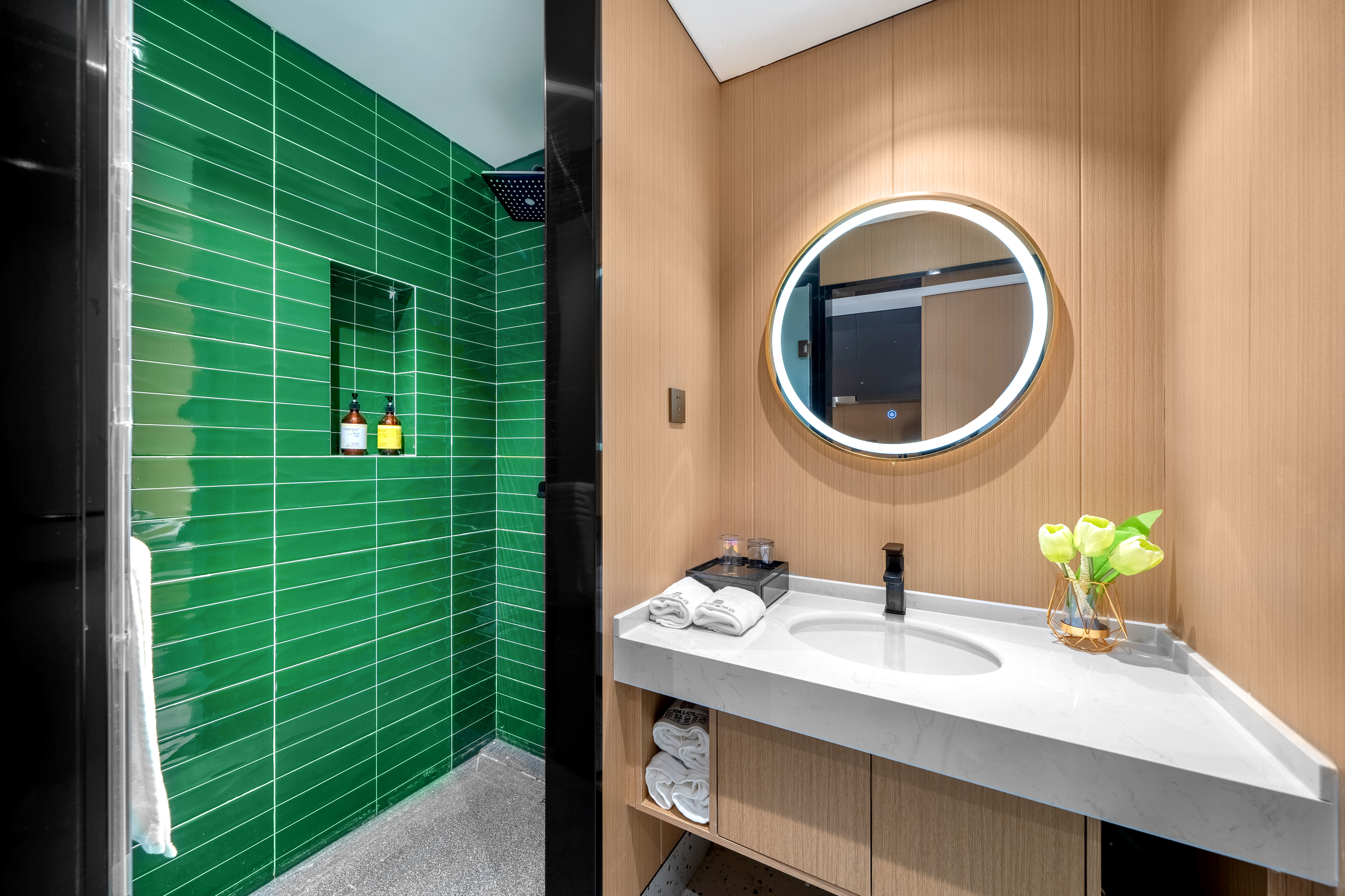 『轻呈』甄选大床房（零压床垫+Minibar）