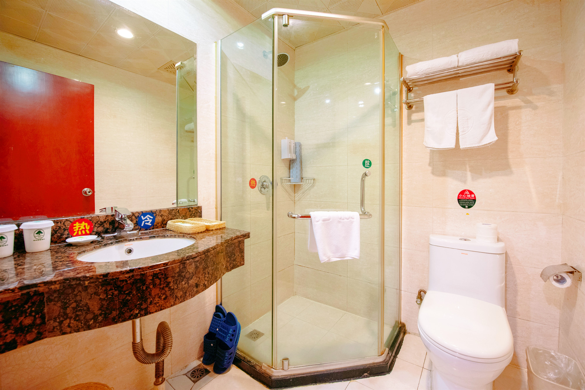 AI智能双床房（智能客控+优质床垫）