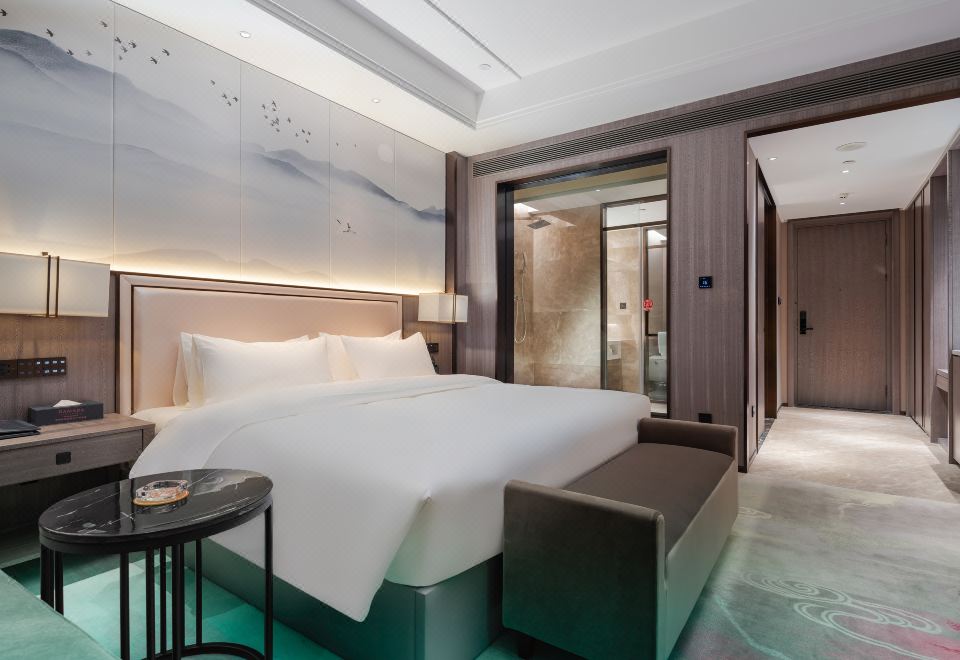 Ramada Plaza by Wyndham Hezhou NorthBusiness Lake-view Double Room