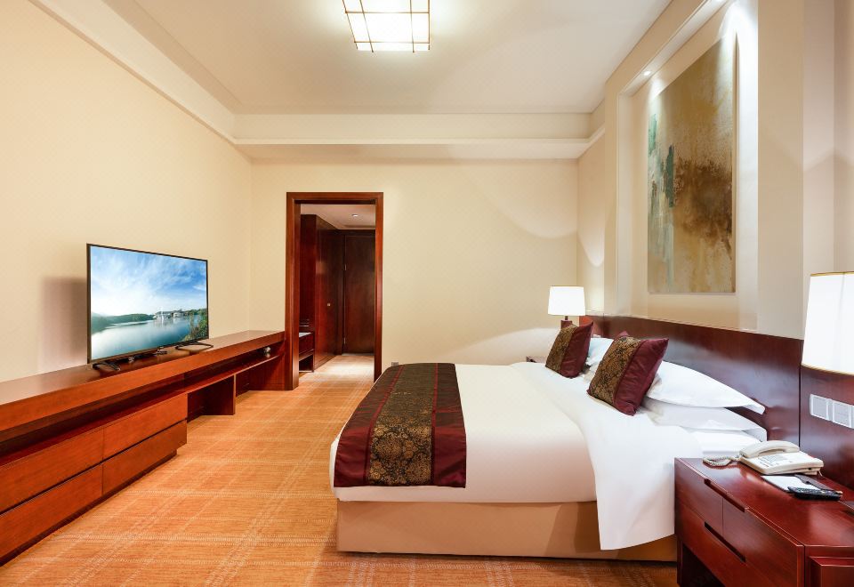 The Purple Palace NanjingZijin Building Deluxe Scenic View Double Bed Room - Enjoy Instant Window View