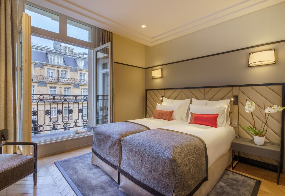 Fraser Suites le Claridge Champs-ElyséesPremier Suite