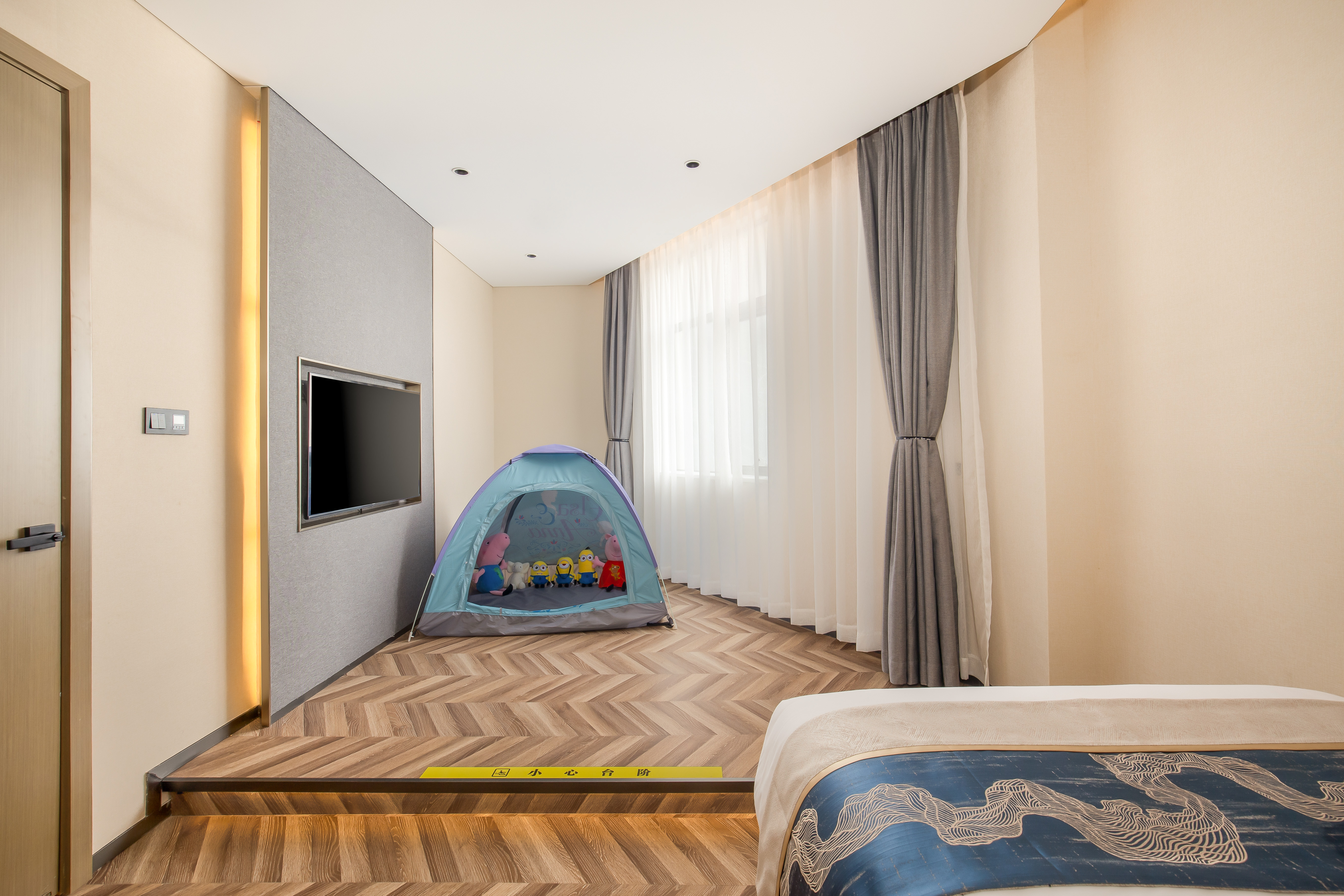 MEHOOD LESTIE Hotel (Pingxiang Bus Station Food Street)静雅城景亲子套房