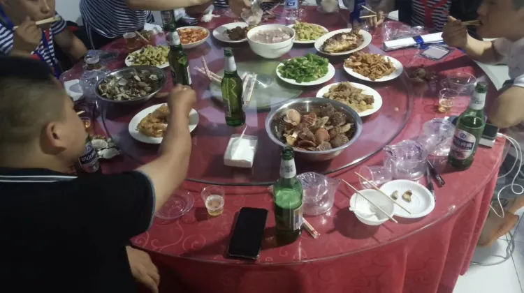 Qingdao Lingshan Island Wenyu Seaview Hotel 食事・レストラン