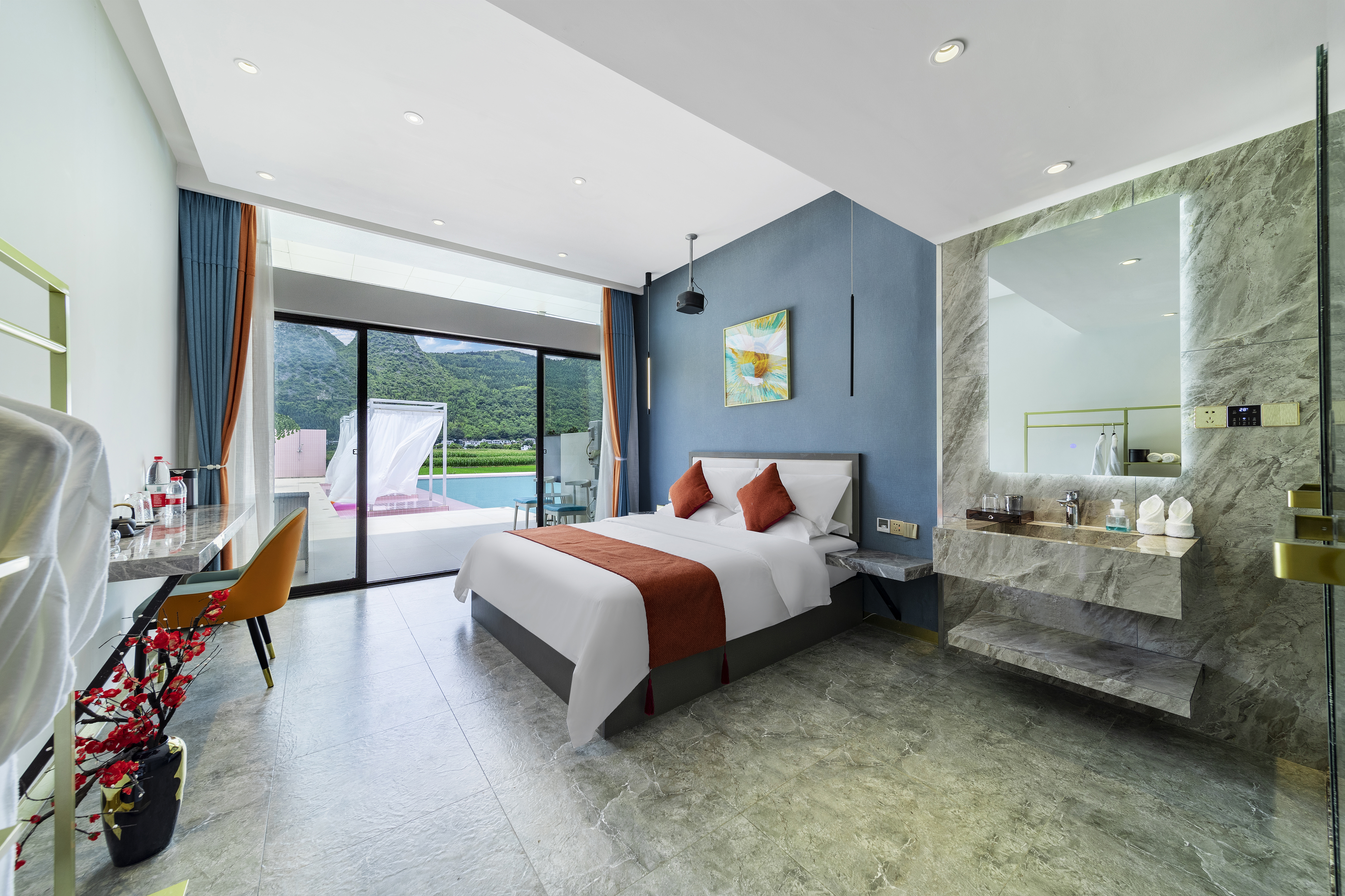 No.1 Poolside Courtyard Mountain-View Double Bed Room With Ultra Hd Projector