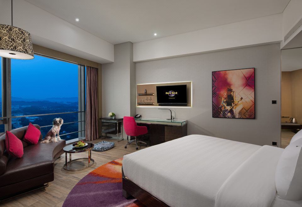 宠物乐享大床房（超大圆形浴缸）