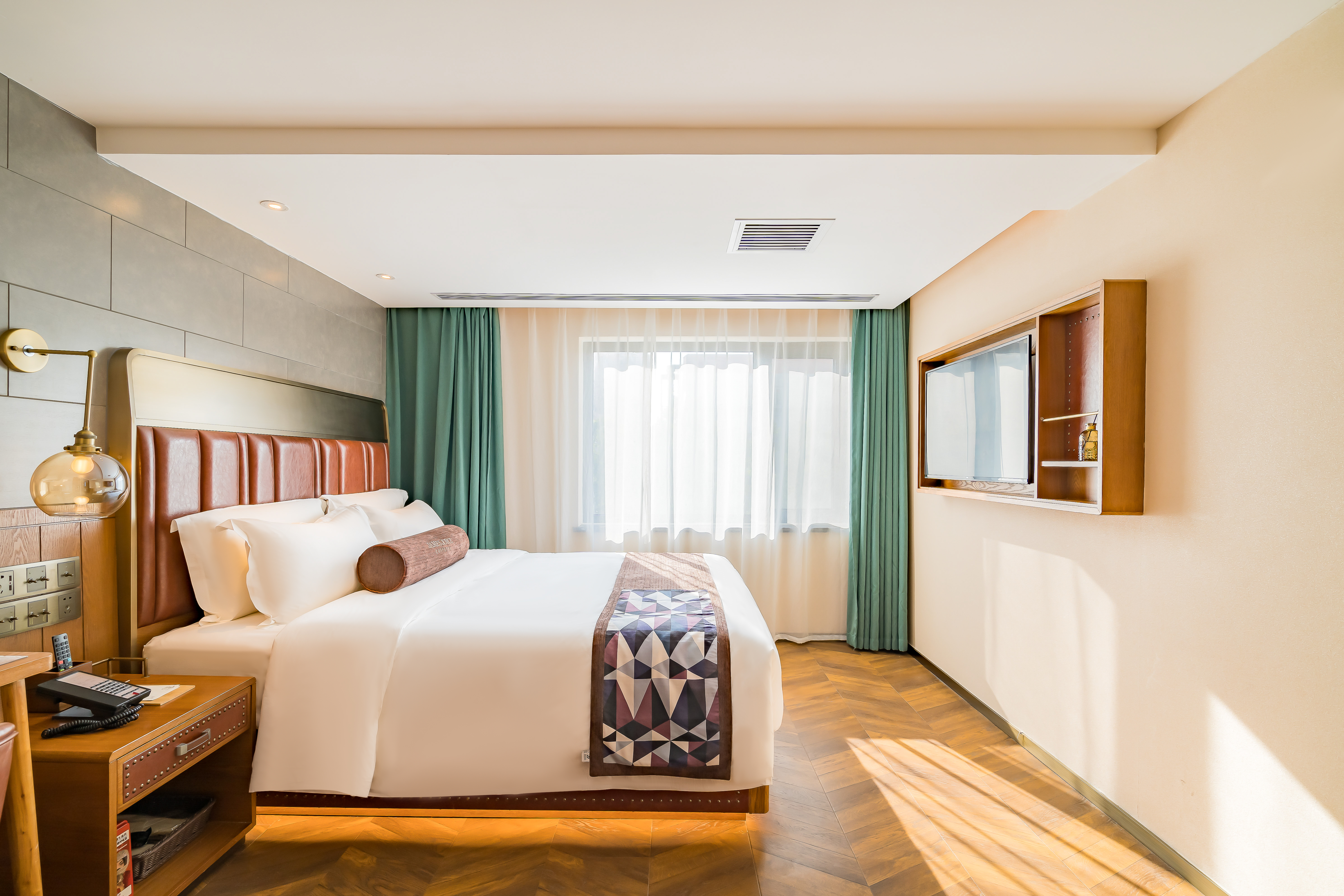 啡凡豪华大床房