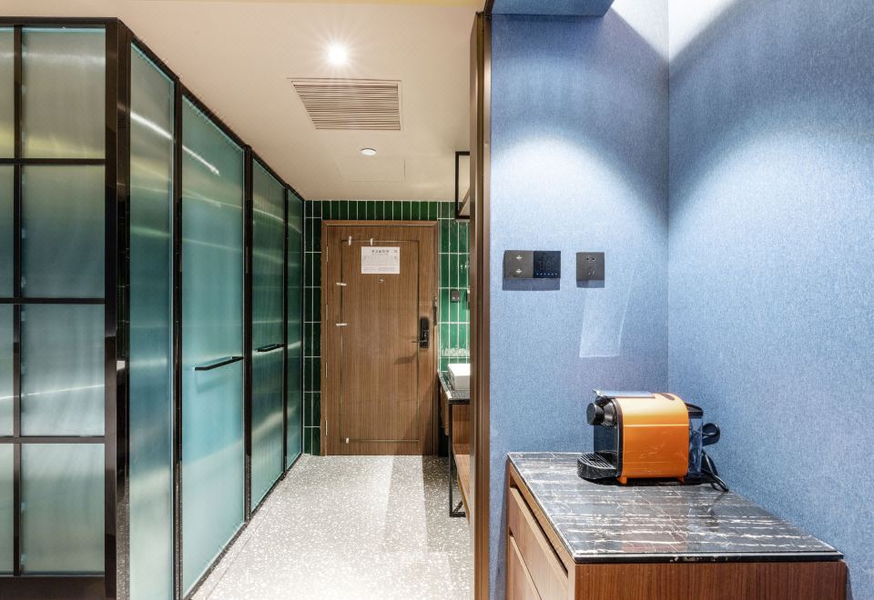 亲子房（智能客控+投屏电视+智能马桶）