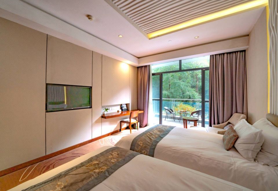 豪華山景陽台雙床房