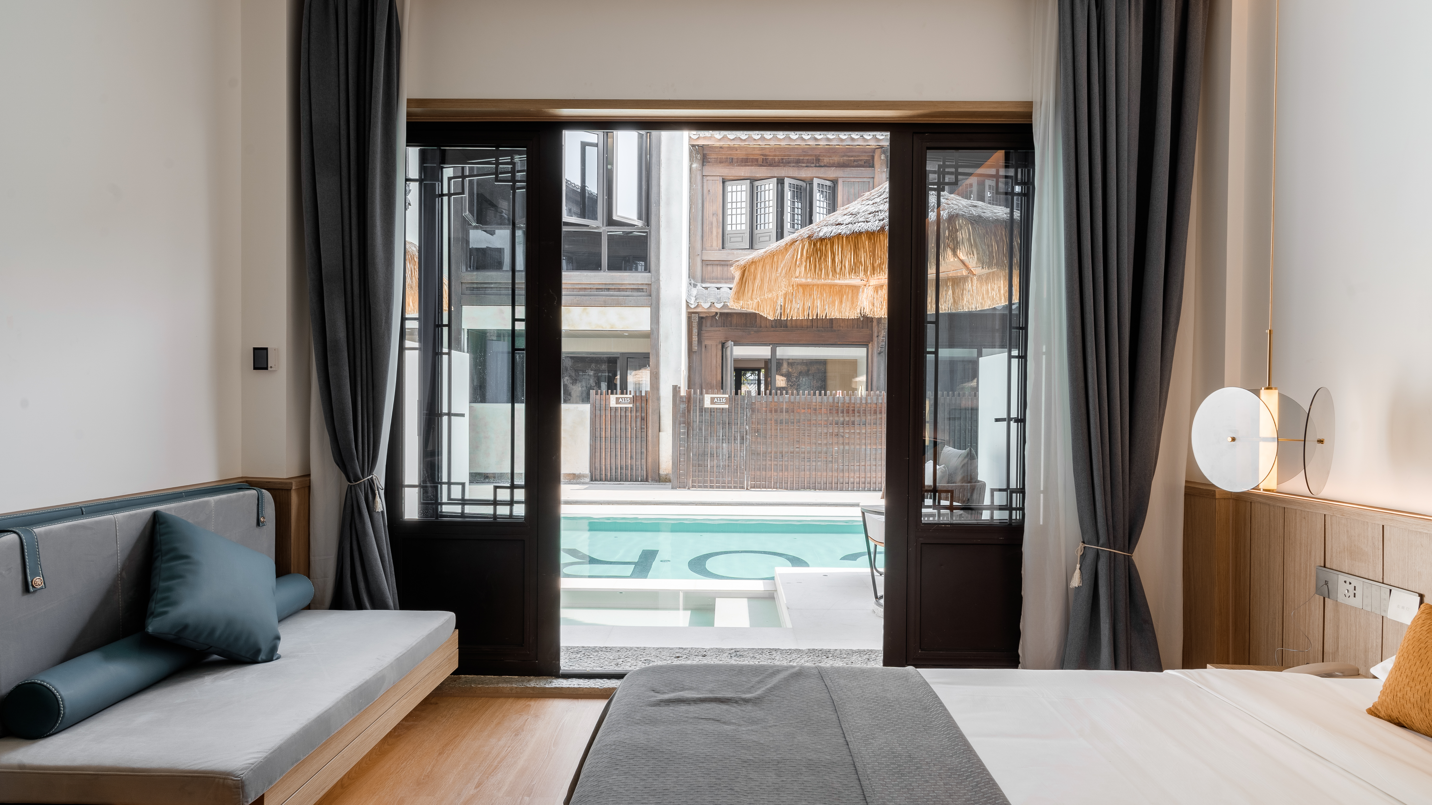 池畔恒温私汤房