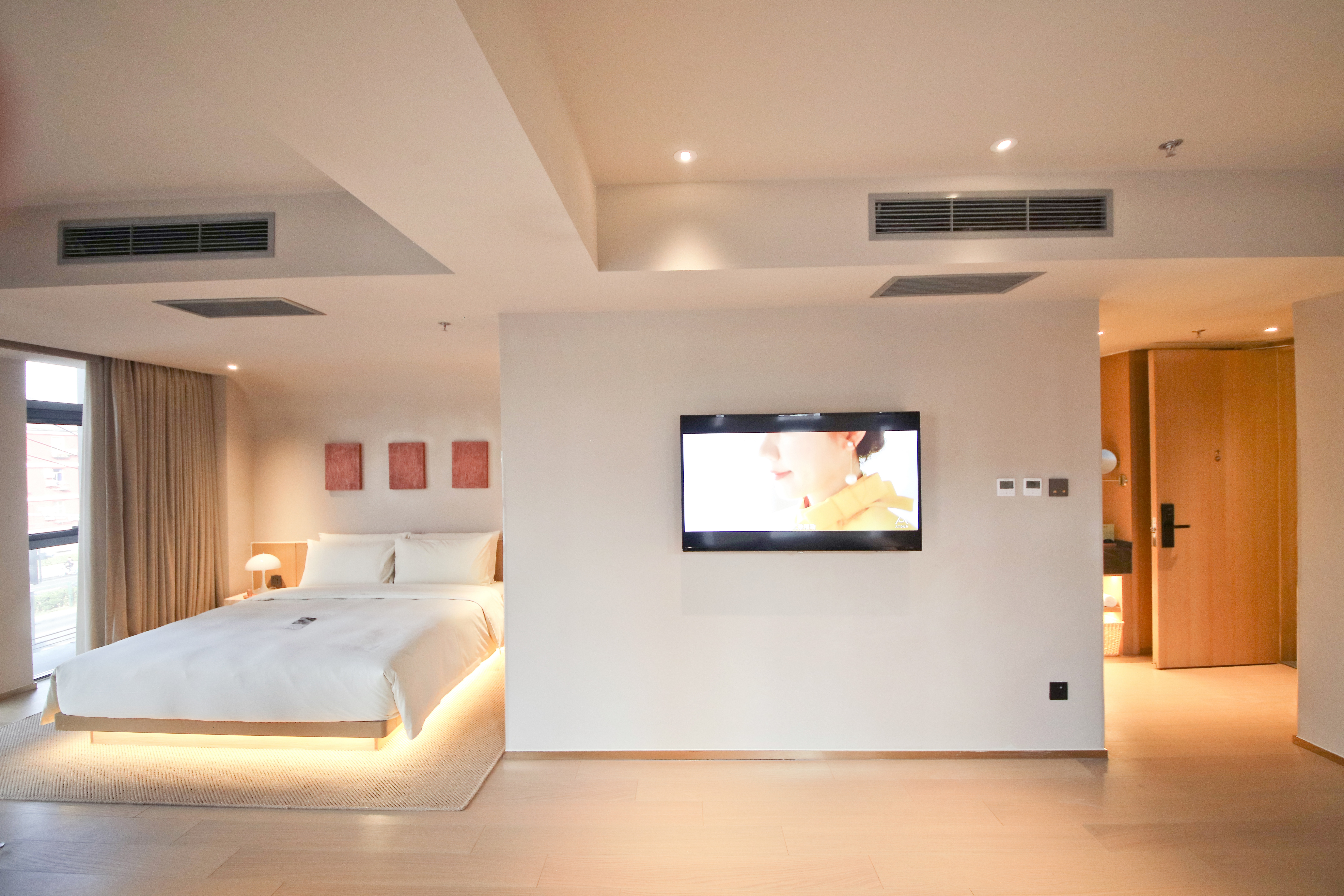 几木套房（手机投屏+小冰箱）