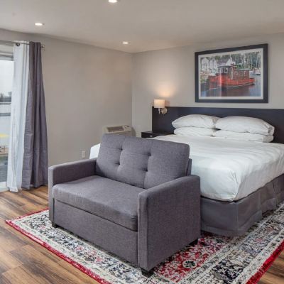 Single Room, 1 King Bed, Harbor View Picton Harbour Inn Promo Code