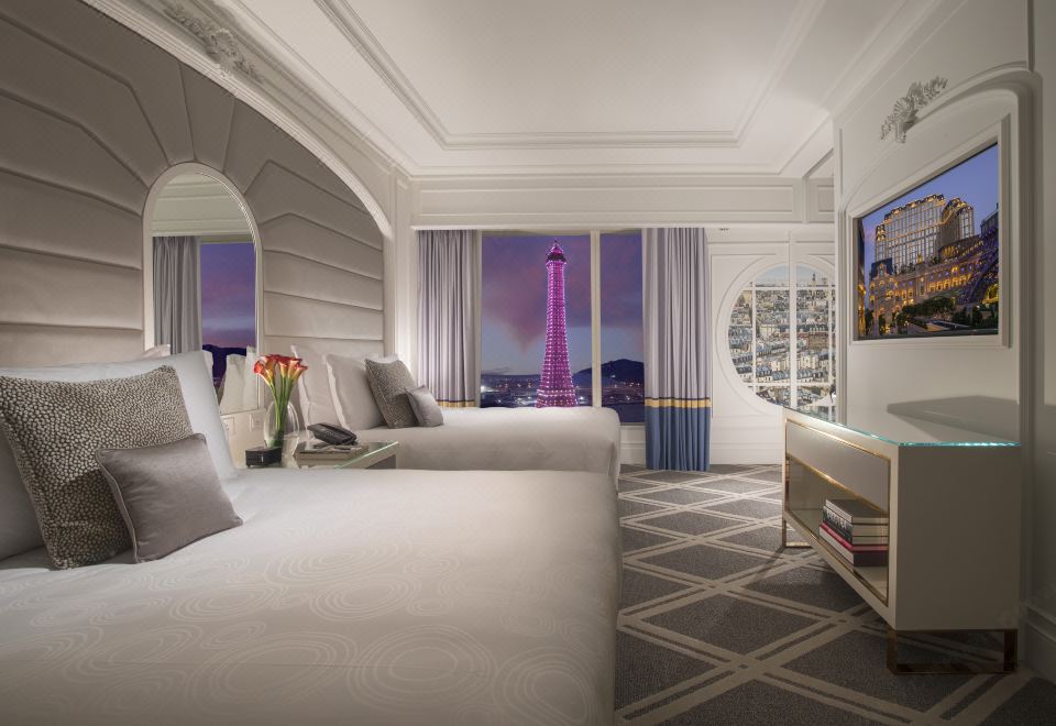 The Parisian MacaoChampagne Suite Double with Eiffel Tower View