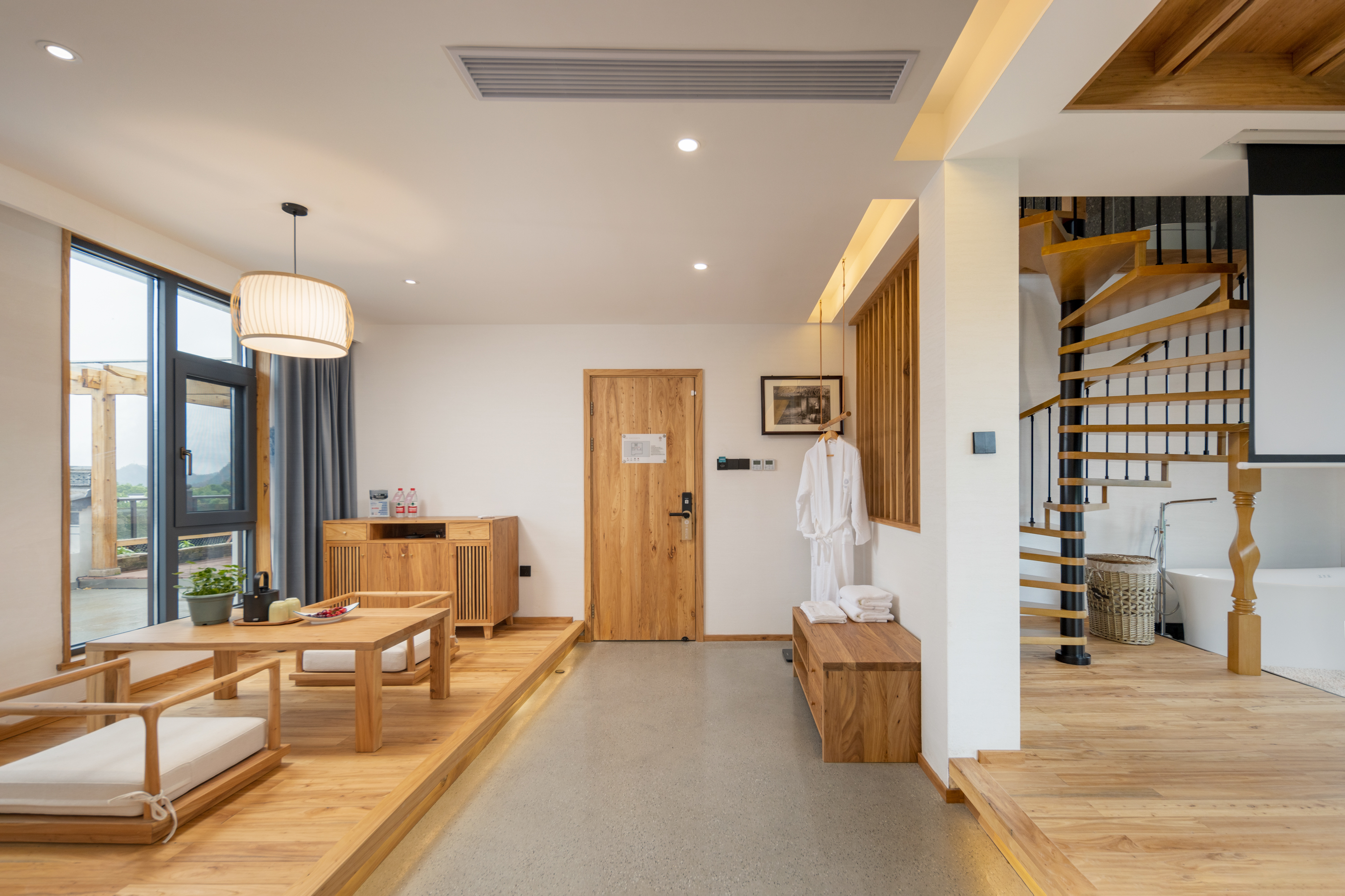 LOFT星空投影三床房·全屋智能·超大浴缸·巨幕幕布