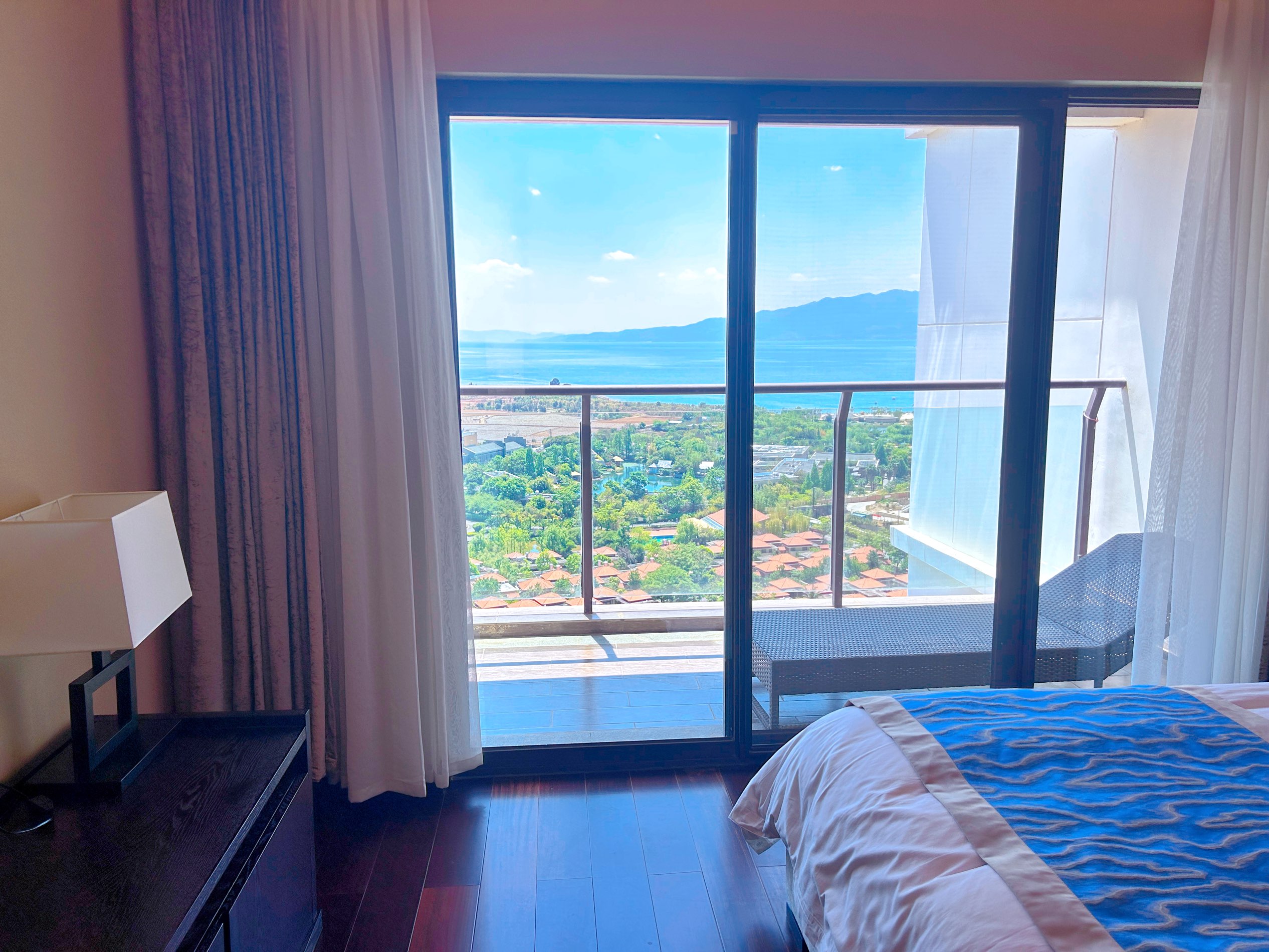 墅语·全湖景露台家庭套房