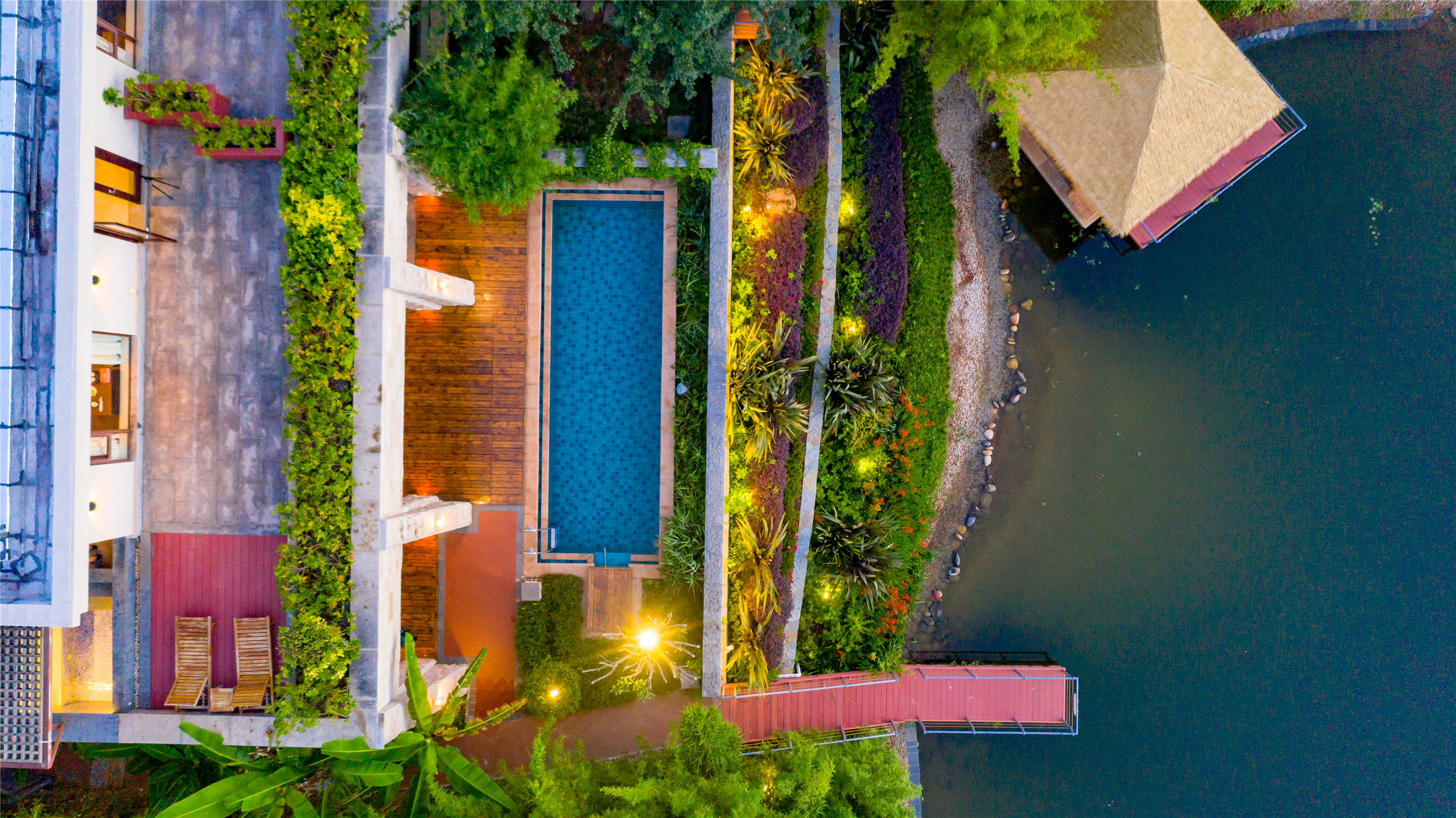 别墅豪华泡池家庭套房（一室一厅+2个榻榻米）