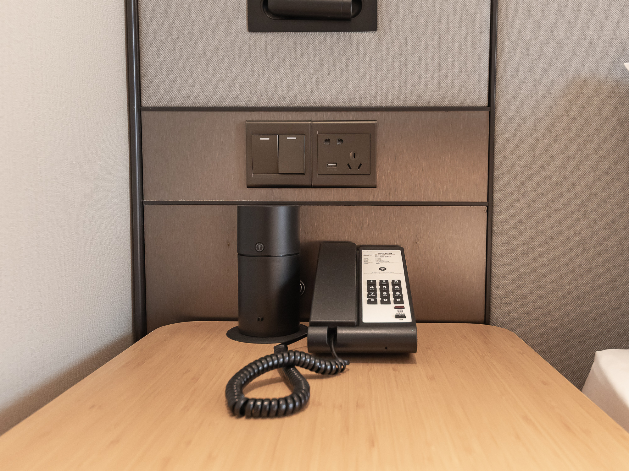 高级大床房（金可儿床垫+65寸智能电视可投屏）