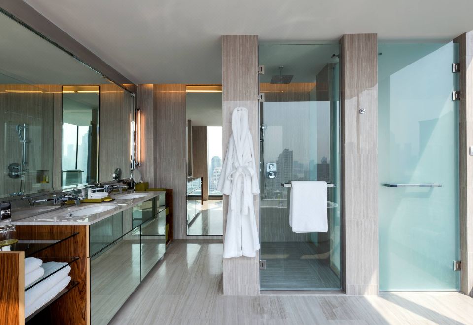 Hyatt Regency Bangkok SukhumvitRegency Suite With 1 King Bed