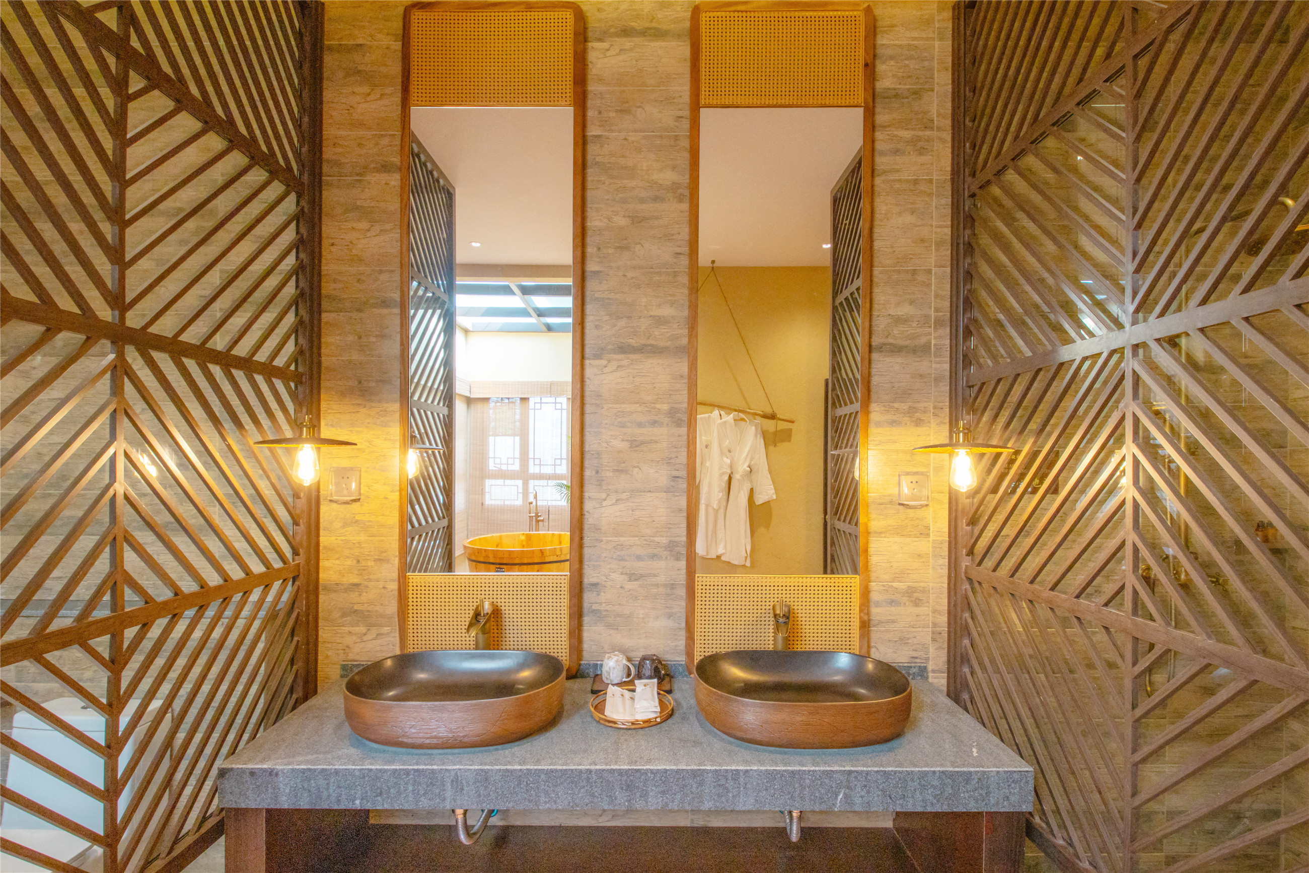 独栋河畔两房一厅别墅（烧烤庭院）