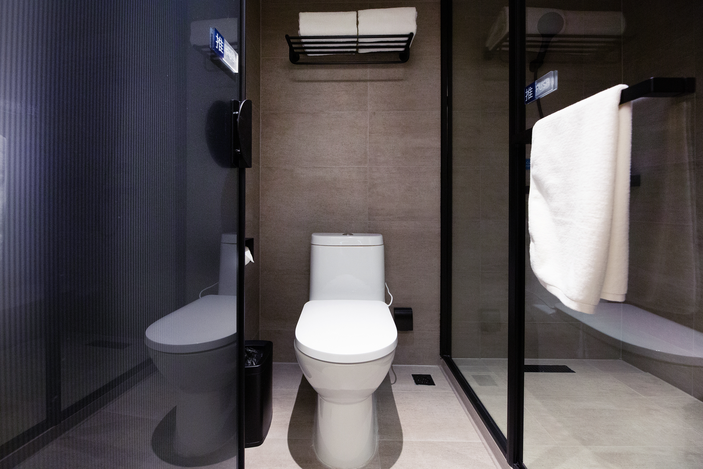 高级大床房（金可儿床垫+智能投屏）