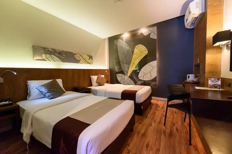 ห้องซูพีเรียร์ เตียงเดี่ยว 2 เตียง (ไม่มีหน้าต่าง)