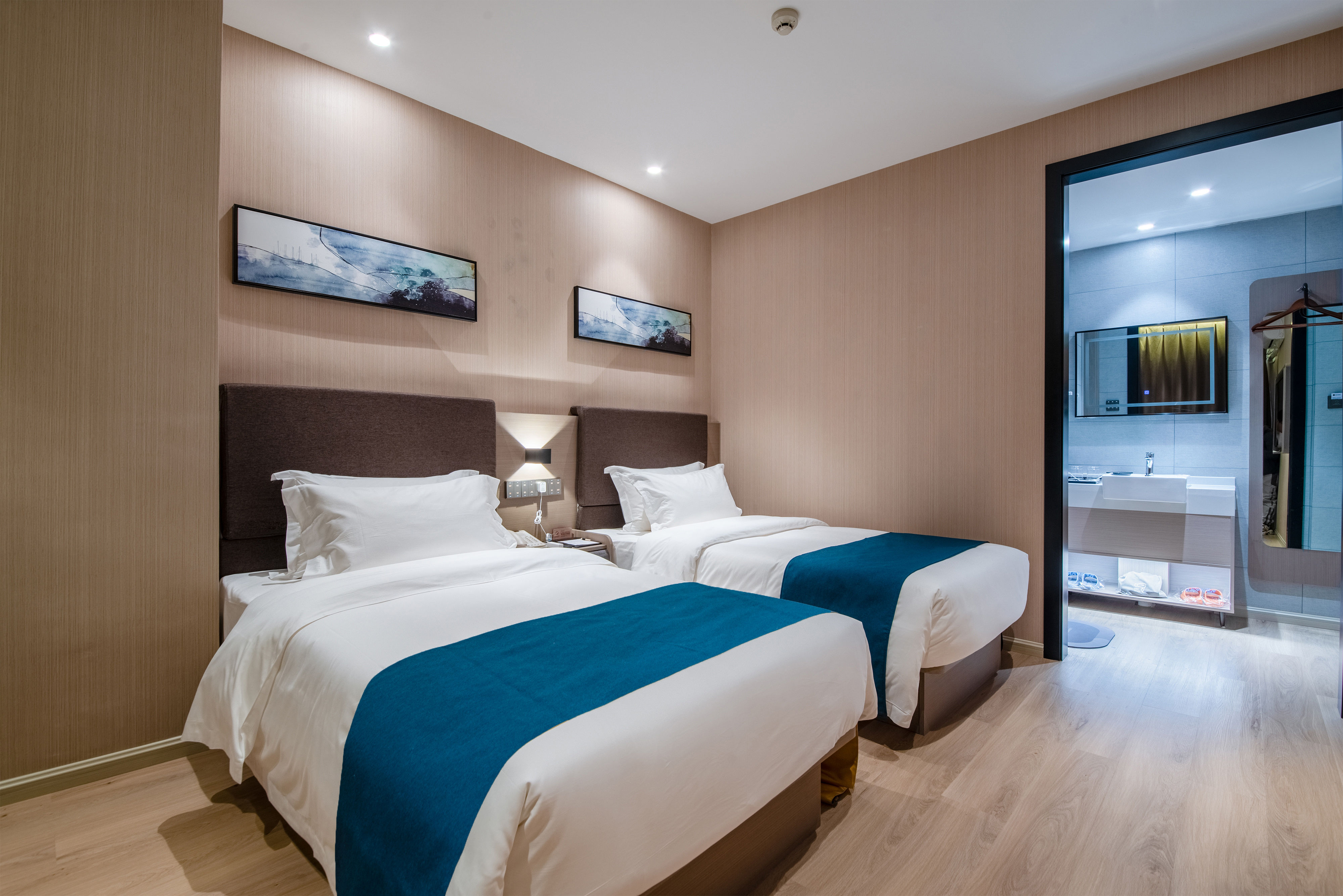 商务双床房（双床悦享+一次性烧水壶内胆）