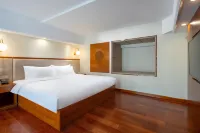 Changbai Mountain Wanda Yue Loft Hot Spring Hotel (Tourism Service Center of West Changbai Mountain)