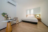 Yongheng Langyue Collection Hotel (Nanning Railway Station Chaoyang Square Subway Station) Hoteles en 