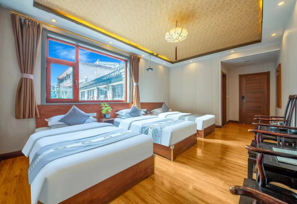 Peaceful Projection Triple Room