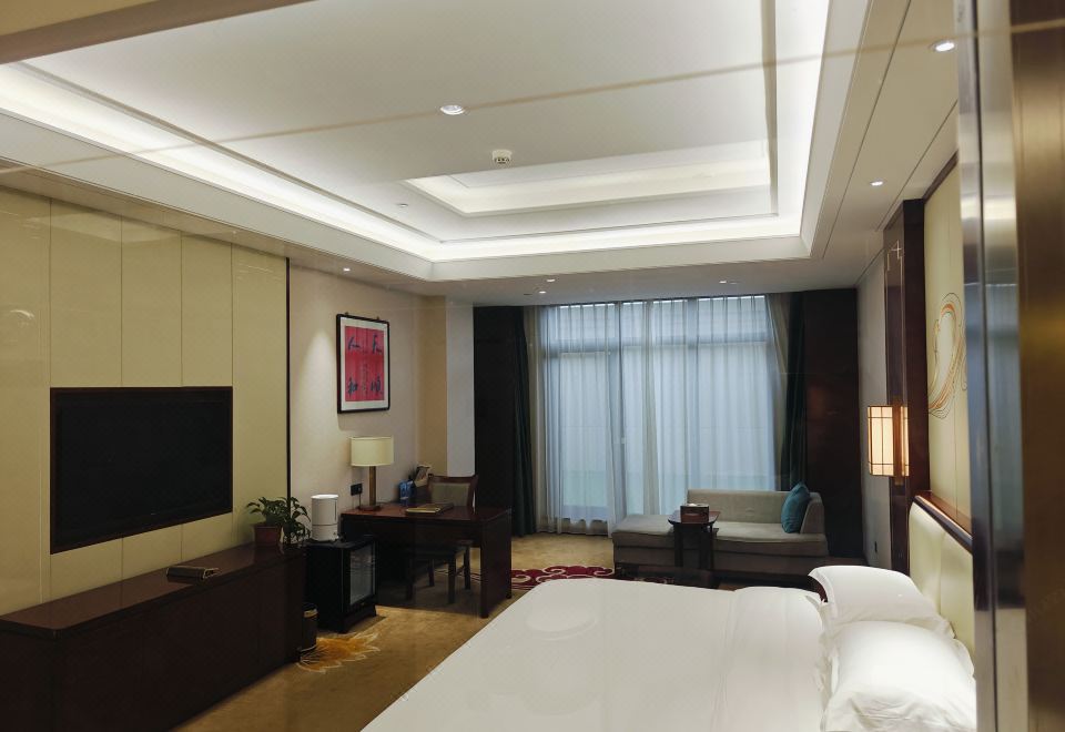 Tianhe Hotel DunhuangSpecial Queen Room