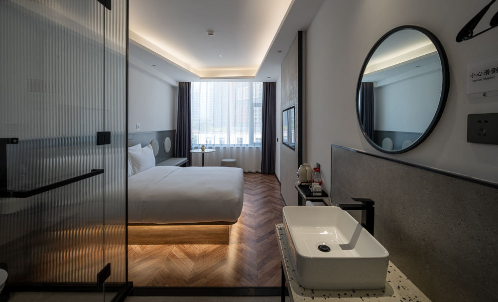 暢享大床房-金可兒床墊+以色列AHAVA精粹洗護