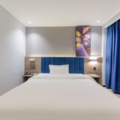 優品大床房 7天優品（廣州中醫葯大學三元里地鐵站店）優惠