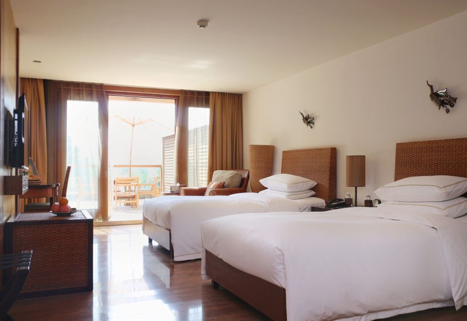 Bosan Hotels & ResortsLake-view Twin Room