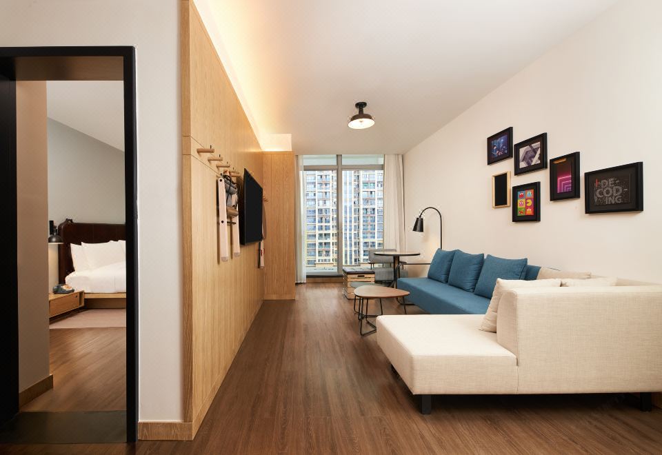 Moxy Shenzhen North StationJunior Suite